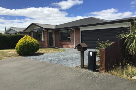 Photo of property in 65 Fern Drive, Halswell, Christchurch, 8025