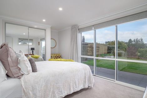 Photo of property in 14 Clifford Close, Leamington, Cambridge, 3432