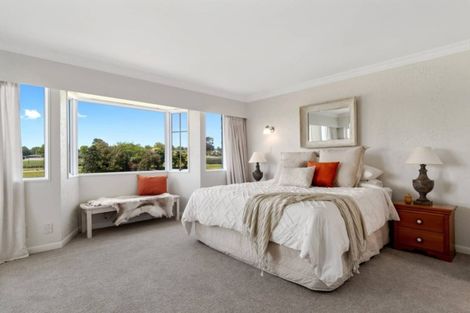 Photo of property in 56 Links View Drive, Omokoroa, 3114