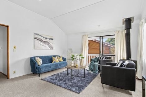 Photo of property in 1/47 West Harbour Drive, West Harbour, Auckland, 0618