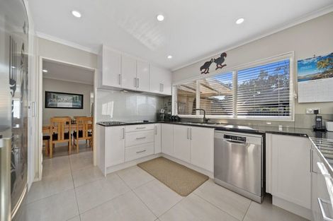 Photo of property in 17 Flora Place, Wattle Downs, Auckland, 2103