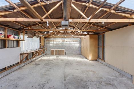 Photo of property in 21 Truby King Street, Merrilands, New Plymouth, 4312