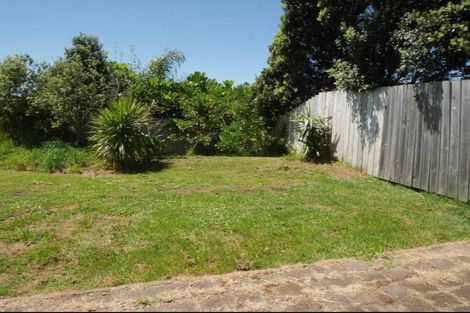 Photo of property in 25 Hemara Street, Waikanae Beach, Waikanae, 5036