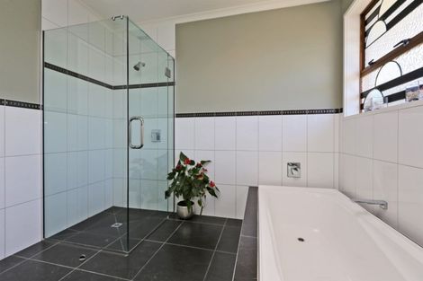 Photo of property in 55 Upham Crescent, Taradale, Napier, 4112