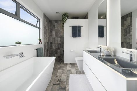 Photo of property in 20 Lancewood Way, Kinloch, Taupo, 3377