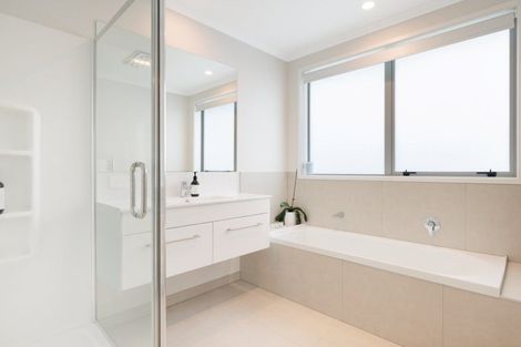 Photo of property in 16 Cassinia Close, Papamoa Beach, Papamoa, 3118