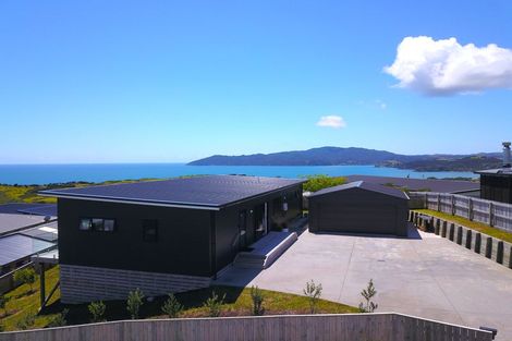Photo of property in 6 Sunset Heights, Cable Bay, 0420