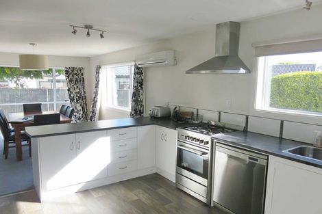 Photo of property in 16 Cam Place, Harewood, Christchurch, 8051