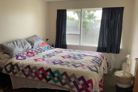 Photo of property in 108 Middlepark Road, Sockburn, Christchurch, 8042