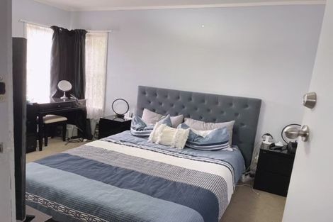 Photo of property in 1/11 Ballater Place, Highland Park, Auckland, 2010