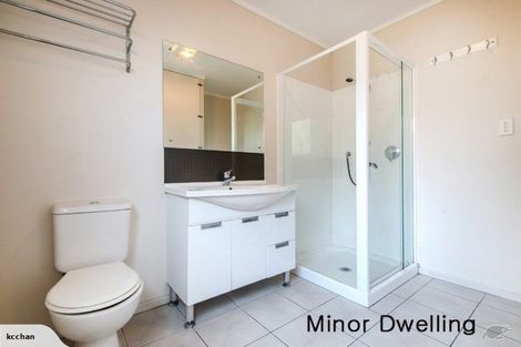 Photo of property in 10 Kitewao Street, Northcote, Auckland, 0627