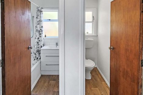 Photo of property in 15 Hunter Street, Taita, Lower Hutt, 5011