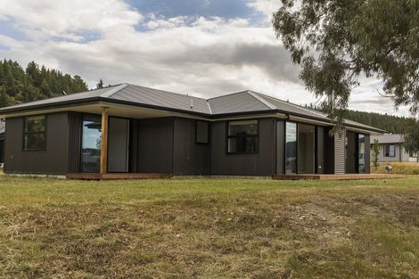 Photo of property in Luggate Park, 38 Cooper Crescent, Luggate, Cromwell, 9383