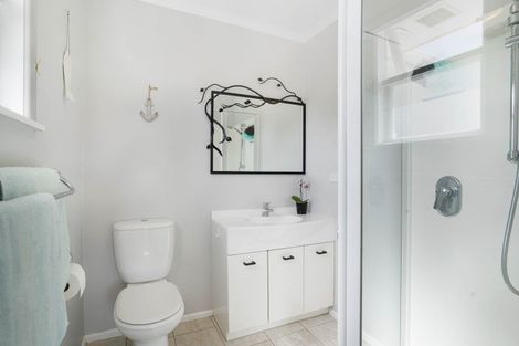 Photo of property in 17 Sackville Street, Martinborough, 5711