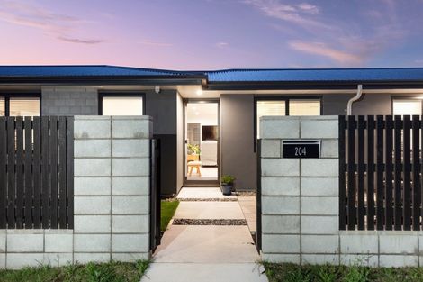 Photo of property in 204 Te Okuroa Drive, Papamoa, 3118