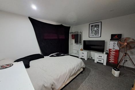 Photo of property in 18 Brunner Road, Glen Eden, Auckland, 0602