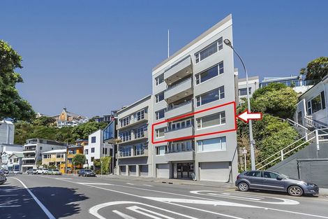 Photo of property in Rockhaven Saville, 116 Oriental Parade, Oriental Bay, Wellington, 6011