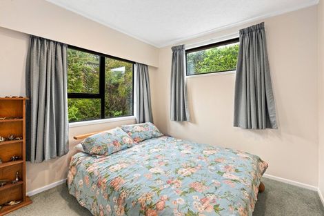 Photo of property in 60 Link Road, Newlands, Wellington, 6037