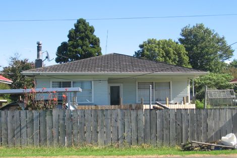 Photo of property in 22 Binsted Road, New Lynn, Auckland, 0600