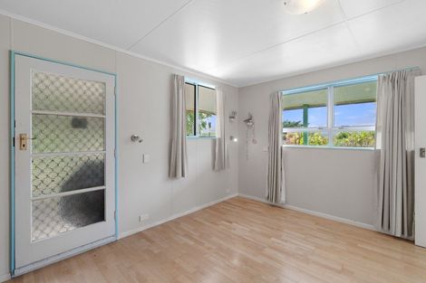 Photo of property in 22 Whangaimoana Beach Road, Whangaimoana, Featherston, 5772