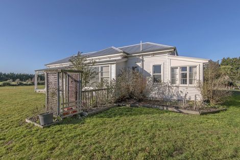Photo of property in 1386 North Eyre Road, West Eyreton, Rangiora, 7475