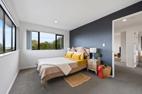 Photo of property in 9e Glenfern Road, Mellons Bay, Auckland, 2014