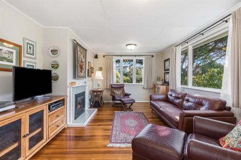 Photo of property in 2 Moult Street, Titahi Bay, Porirua, 5022