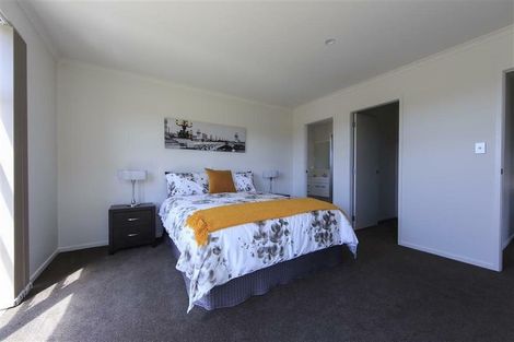 Photo of property in 59 Kitemaunga Avenue, One Tree Point, 0118