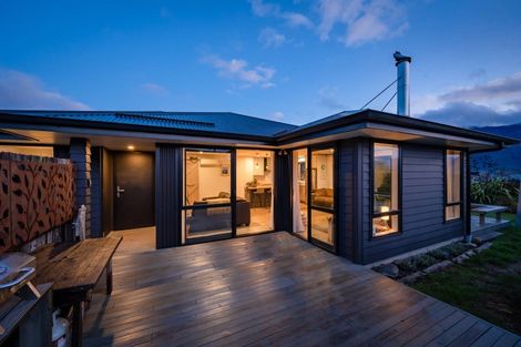 Photo of property in 19 Matipo Street, Wanaka, 9305