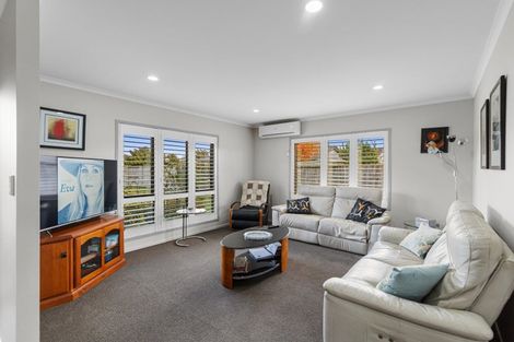 Photo of property in 102 Farringdon Avenue, Rototuna North, Hamilton, 3210