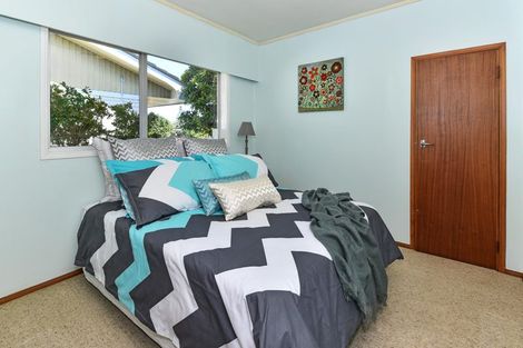 Photo of property in 20 Sunnypark Avenue, Rosehill, Papakura, 2113