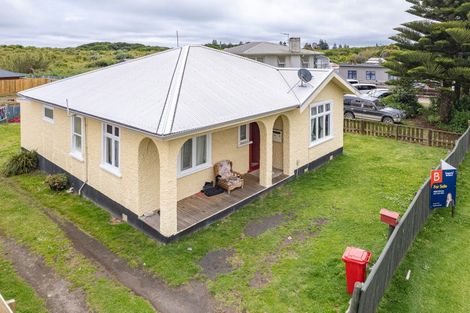 Photo of property in 23 Egmont Street, Castlecliff, Whanganui, 4501