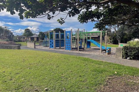 Photo of property in 3 Endeavour Place, One Tree Point, 0118