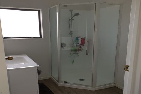 Photo of property in 21 Churchill Terrace, Waiuku, 2123