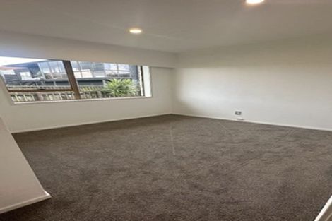 Photo of property in 1/166 Fisher Parade, Farm Cove, Auckland, 2012