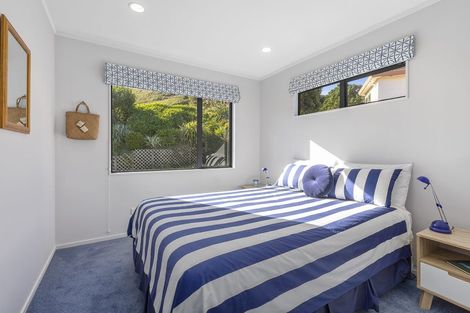 Photo of property in 9 Kilkelly Close, Tawa, Wellington, 5028