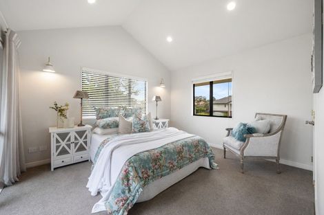 Photo of property in 37 Westerham Drive, Dannemora, Auckland, 2016