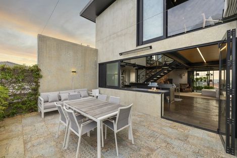 Photo of property in 9 Sutherland Avenue, Mount Maunganui, 3116