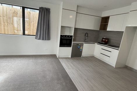 Photo of property in 6/535 Swanson Road, Ranui, Auckland, 0612