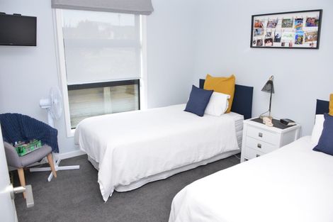 Photo of property in 2 Olive Close, Omokoroa, 3114