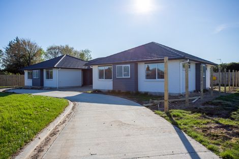 Photo of property in 10 Van Baarle Close, Carterton, 5713