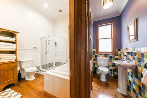 Photo of property in 6 Milton Road, Bluff Hill, Napier, 4110