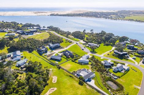 Photo of property in 135 Estuary Drive, Mangawhai Heads, Mangawhai, 0505
