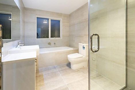 Photo of property in 17 Papareia Road, Karaka, Papakura, 2113