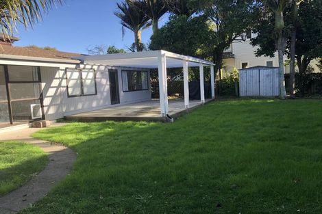 Photo of property in 25a Ludlam Crescent, Woburn, Lower Hutt, 5010