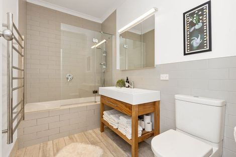 Photo of property in 101 Milton Road, Bluff Hill, Napier, 4110