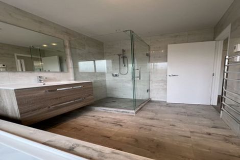 Photo of property in 16 Loloma Drive, Half Moon Bay, Auckland, 2012