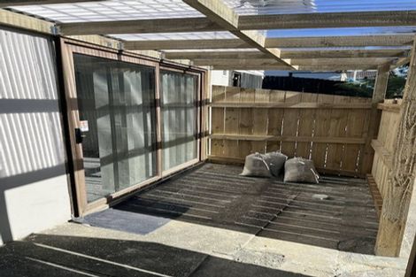 Photo of property in 49a Helena Street, Massey, Auckland, 0614