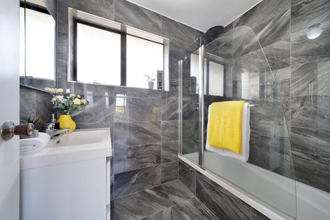 Photo of property in 7b Alaunia Place, Lynfield, Auckland, 1042