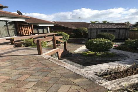 Photo of property in 56 Oliver Road, Eastern Beach, Auckland, 2012